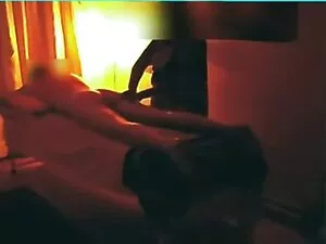 دختر کالج هیجان زده  ...